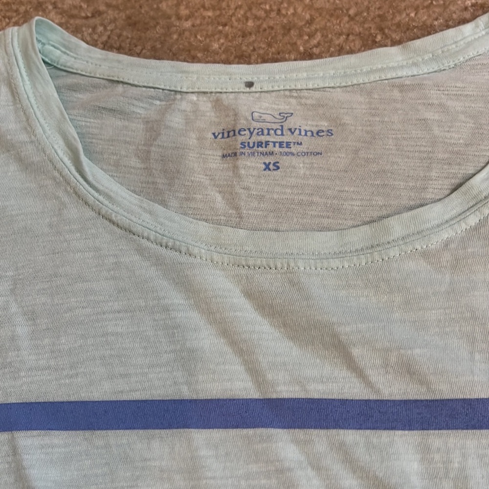 Vineyard vines tee - Picture 2 of 2